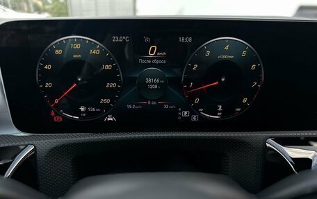Mercedes-Benz CLA, 2019 год, 4 800 000 рублей, 13 фотография