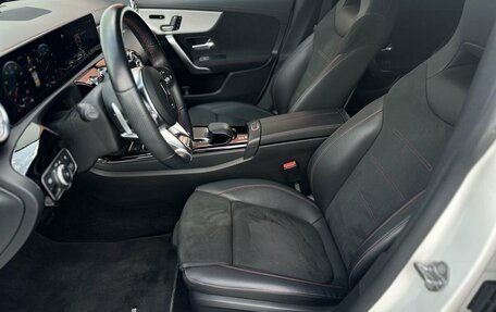Mercedes-Benz CLA, 2019 год, 4 800 000 рублей, 18 фотография
