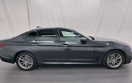 BMW 5 серия, 2018 год, 3 350 000 рублей, 13 фотография