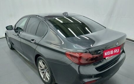 BMW 5 серия, 2018 год, 3 350 000 рублей, 14 фотография