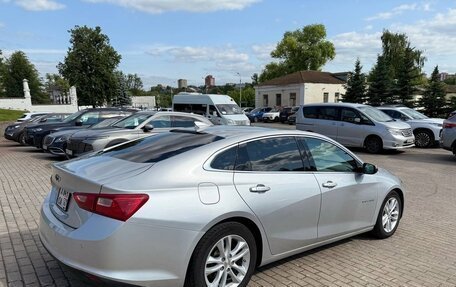 Chevrolet Malibu IX, 2017 год, 1 250 000 рублей, 5 фотография