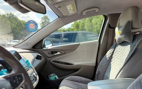 Chevrolet Malibu IX, 2017 год, 1 250 000 рублей, 10 фотография