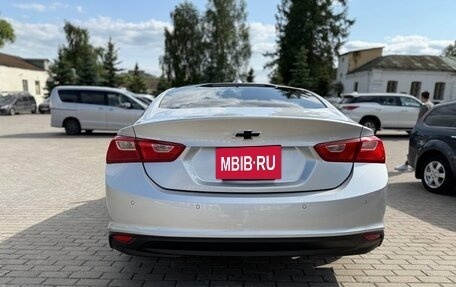 Chevrolet Malibu IX, 2017 год, 1 250 000 рублей, 8 фотография