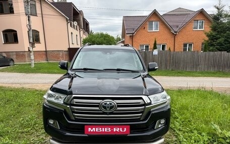 Toyota Land Cruiser 200, 2016 год, 5 350 000 рублей, 4 фотография