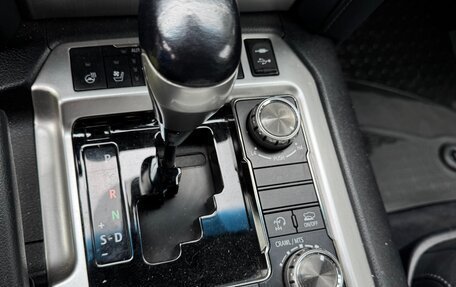 Toyota Land Cruiser 200, 2016 год, 5 350 000 рублей, 15 фотография