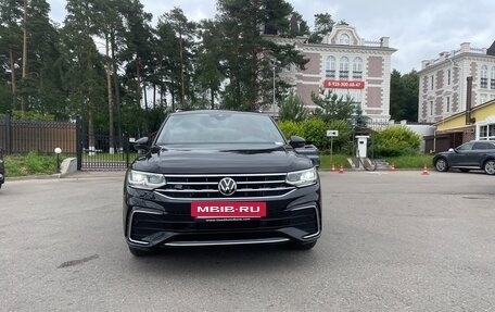 Volkswagen Tiguan II, 2020 год, 2 590 000 рублей, 3 фотография