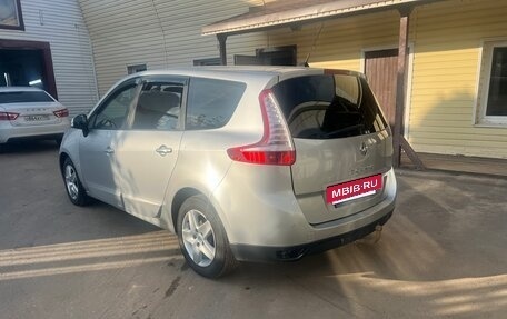 Renault Scenic III, 2013 год, 900 000 рублей, 3 фотография