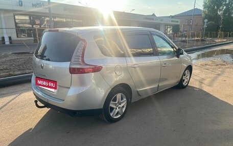Renault Scenic III, 2013 год, 900 000 рублей, 13 фотография