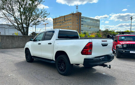 Toyota Hilux VIII, 2020 год, 3 590 000 рублей, 7 фотография