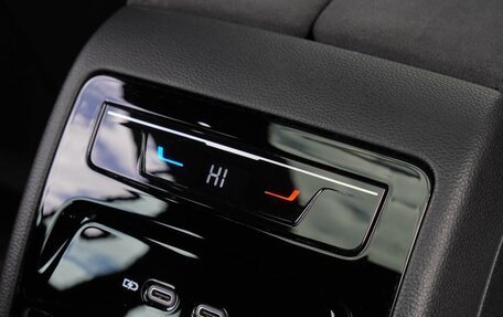 Volkswagen Tiguan, 2024 год, 4 800 000 рублей, 17 фотография