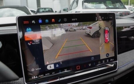 Volkswagen Tiguan, 2024 год, 4 800 000 рублей, 16 фотография
