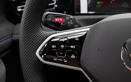 Volkswagen Tiguan, 2024 год, 4 800 000 рублей, 20 фотография