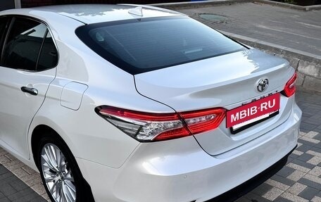 Toyota Camry, 2019 год, 3 550 000 рублей, 5 фотография