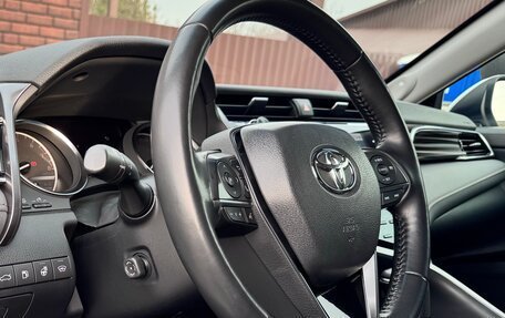 Toyota Camry, 2019 год, 3 550 000 рублей, 9 фотография