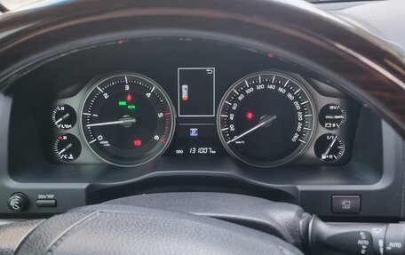 Toyota Land Cruiser 200, 2015 год, 4 600 000 рублей, 21 фотография