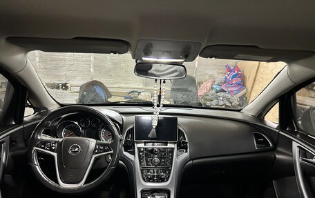 Opel Astra J, 2013 год, 890 000 рублей, 10 фотография