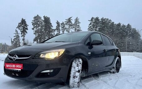 Opel Astra J, 2013 год, 890 000 рублей, 3 фотография