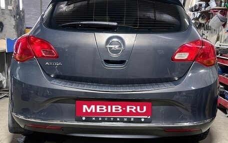 Opel Astra J, 2013 год, 890 000 рублей, 15 фотография