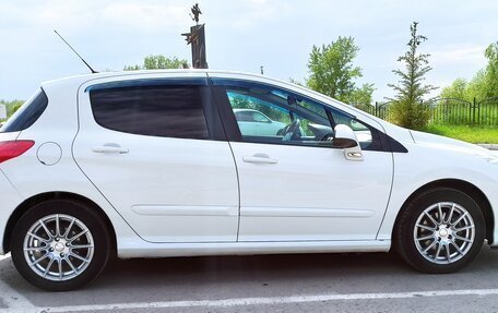 Peugeot 308 II, 2011 год, 650 000 рублей, 2 фотография