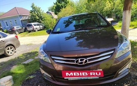 Hyundai Solaris II рестайлинг, 2015 год, 1 150 000 рублей, 2 фотография