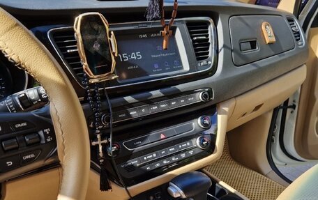 KIA Carnival III, 2019 год, 3 100 000 рублей, 12 фотография