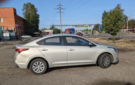 Hyundai Solaris II рестайлинг, 2018 год, 1 360 000 рублей, 1 фотография