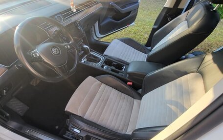 Volkswagen Passat B8 рестайлинг, 2019 год, 2 670 000 рублей, 12 фотография