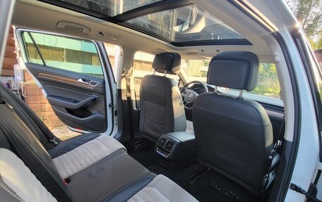 Volkswagen Passat B8 рестайлинг, 2019 год, 2 670 000 рублей, 10 фотография
