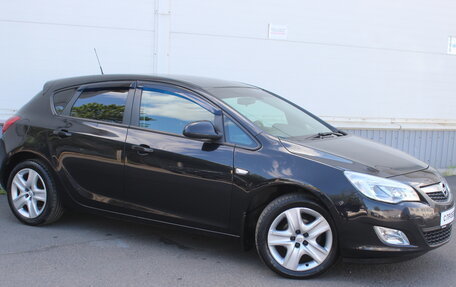Opel Astra J, 2010 год, 785 000 рублей, 3 фотография