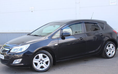 Opel Astra J, 2010 год, 785 000 рублей, 2 фотография