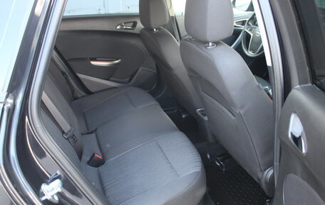 Opel Astra J, 2010 год, 785 000 рублей, 11 фотография