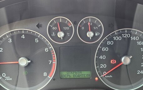 Ford Focus II рестайлинг, 2006 год, 650 000 рублей, 23 фотография