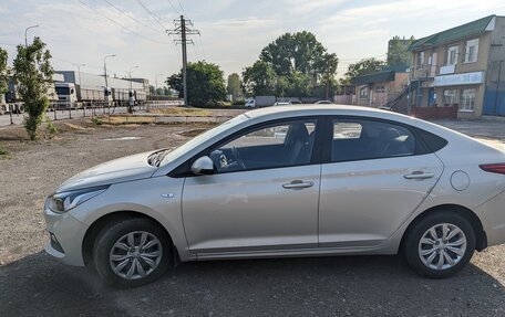 Hyundai Solaris II рестайлинг, 2018 год, 1 360 000 рублей, 4 фотография