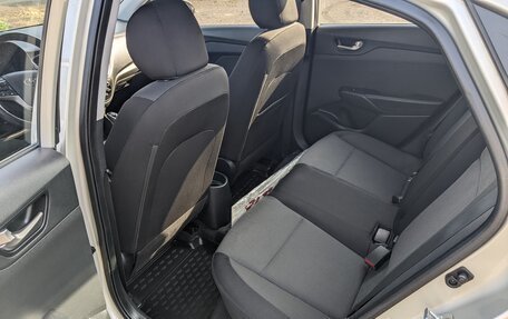 Hyundai Solaris II рестайлинг, 2018 год, 1 360 000 рублей, 8 фотография