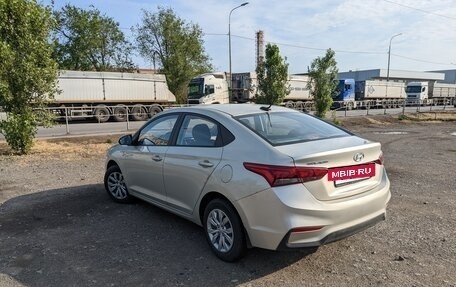 Hyundai Solaris II рестайлинг, 2018 год, 1 360 000 рублей, 5 фотография