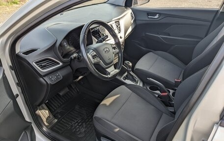Hyundai Solaris II рестайлинг, 2018 год, 1 360 000 рублей, 7 фотография