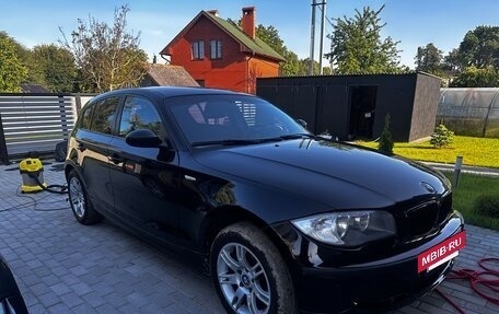 BMW 1 серия, 2008 год, 720 000 рублей, 2 фотография