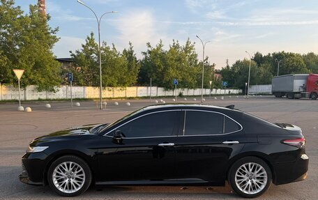 Toyota Camry, 2019 год, 3 200 000 рублей, 4 фотография