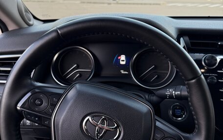 Toyota Camry, 2019 год, 3 200 000 рублей, 13 фотография