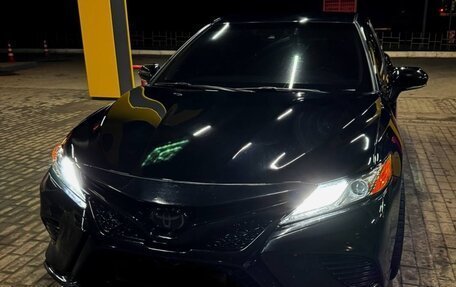 Toyota Camry, 2018 год, 2 850 000 рублей, 7 фотография