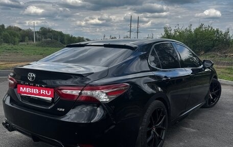 Toyota Camry, 2018 год, 2 850 000 рублей, 9 фотография