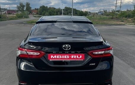 Toyota Camry, 2018 год, 2 850 000 рублей, 14 фотография