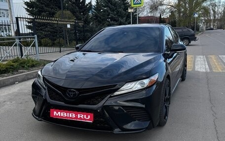 Toyota Camry, 2018 год, 2 850 000 рублей, 2 фотография