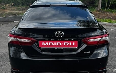 Toyota Camry, 2018 год, 2 850 000 рублей, 10 фотография