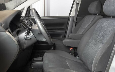 Toyota Avensis Verso I рестайлинг, 2003 год, 810 000 рублей, 11 фотография