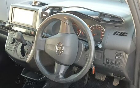 Toyota Wish II, 2012 год, 1 400 000 рублей, 9 фотография