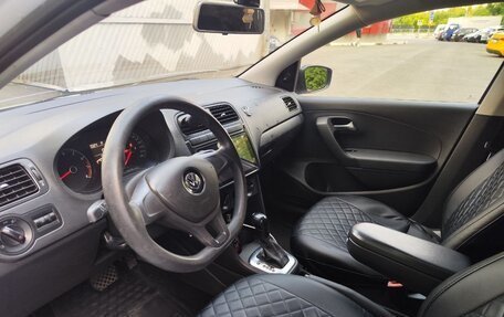 Volkswagen Polo VI (EU Market), 2016 год, 900 000 рублей, 9 фотография