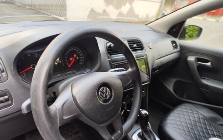 Volkswagen Polo VI (EU Market), 2016 год, 900 000 рублей, 10 фотография