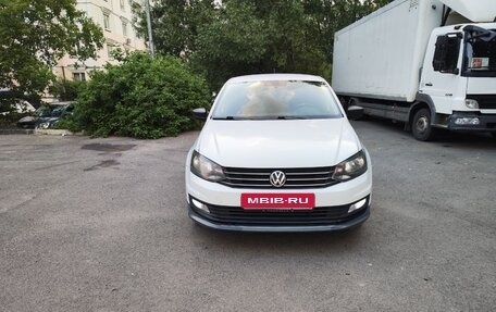 Volkswagen Polo VI (EU Market), 2016 год, 900 000 рублей, 2 фотография
