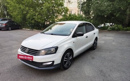 Volkswagen Polo VI (EU Market), 2016 год, 900 000 рублей, 3 фотография